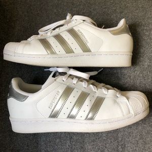 Women’s Adidas Superstar Sneakers Metallic Silvr 8